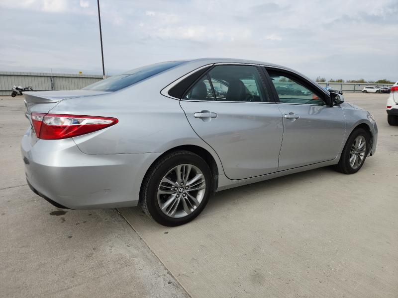 4T1BF1FKXHU374251 - 2017 TOYOTA CAMRY LE SILVER photo 3
