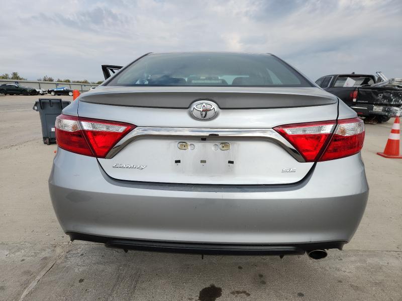 4T1BF1FKXHU374251 - 2017 TOYOTA CAMRY LE SILVER photo 6