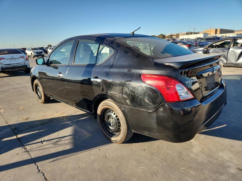 3N1CN7APXJL805160 - 2018 NISSAN VERSA S 黑色 照片 2