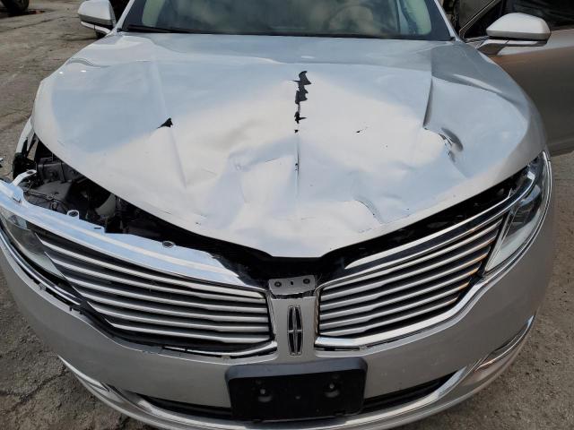 3LN6L2JK6DR810862 - 2013 LINCOLN MKZ SILVER photo 11