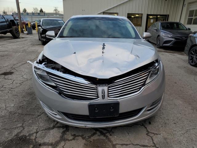 3LN6L2JK6DR810862 - 2013 LINCOLN MKZ SILVER photo 5