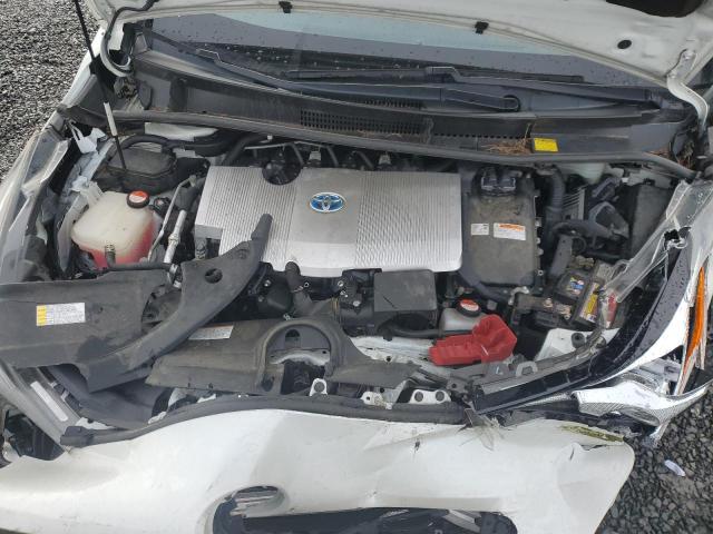 JTDKARFU5G3012688 - 2016 TOYOTA PRIUS WHITE photo 11