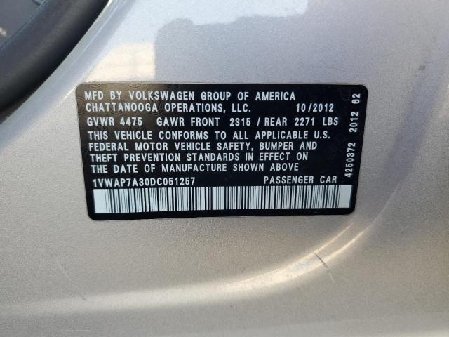 1VWAP7A30DC051257 - 2013 VOLKSWAGEN PASSAT S Srebrny zdjęcie 13