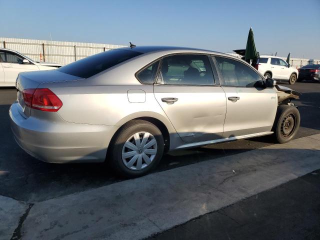 1VWAP7A30DC051257 - 2013 VOLKSWAGEN PASSAT S Srebrny zdjęcie 3