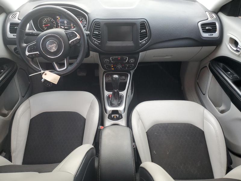 3C4NJCBBXKT711522 - 2019 JEEP COMPASS LATITUDE Սպիտակ լուսանկար 8