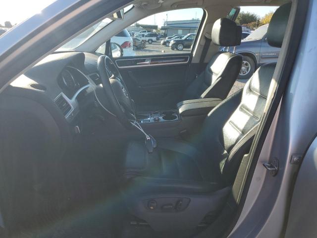 WVGEF9BP6FD007129 - 2015 VOLKSWAGEN TOUAREG V6 Արծաթագույն լուսանկար 7