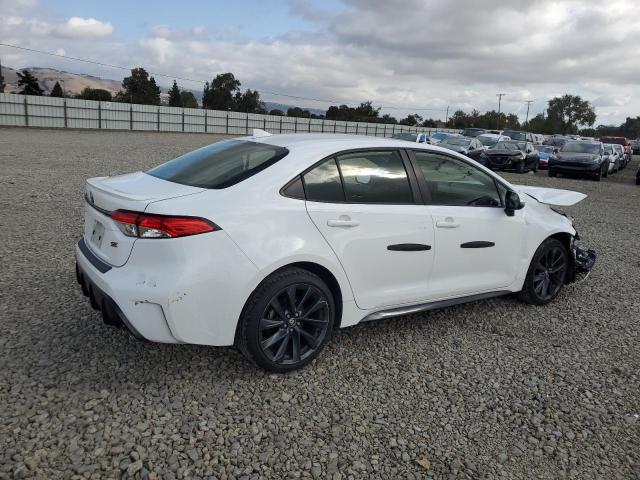 JTDP4MCE7P3514986 - 2023 TOYOTA COROLLA SE თეთრი ფოტო 3