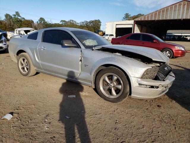 1ZVFT82H365258122 - 2006 FORD MUSTANG GT SILVER photo 4