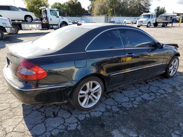 WDBTJ56H28F241165 - 2008 MERCEDES-BENZ CLK 350 BLACK photo 3