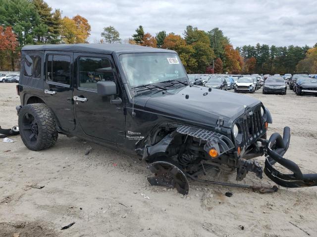 1C4BJWDG3DL658853 - 2013 JEEP WRANGLER U SPORT Czarny zdjęcie 4