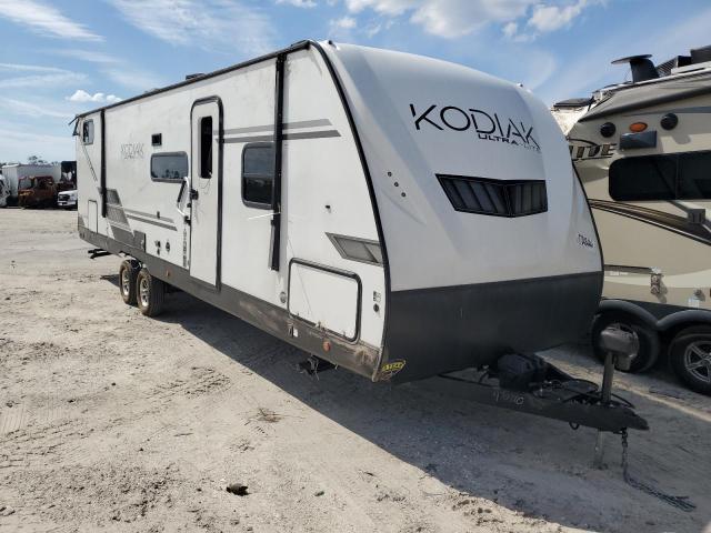 4YDTKDN25PJ970310 - 2023 KEYSTONE TRAILER WHITE photo 1