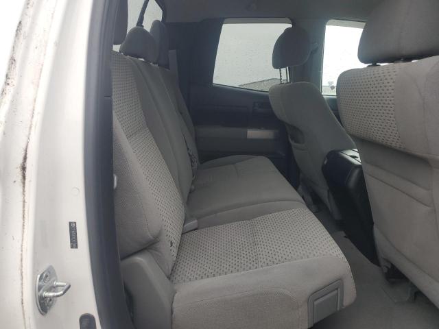 5TFBV54147X019968 - 2007 TOYOTA TUNDRA DOUBLE CAB SR5 WHITE photo 10