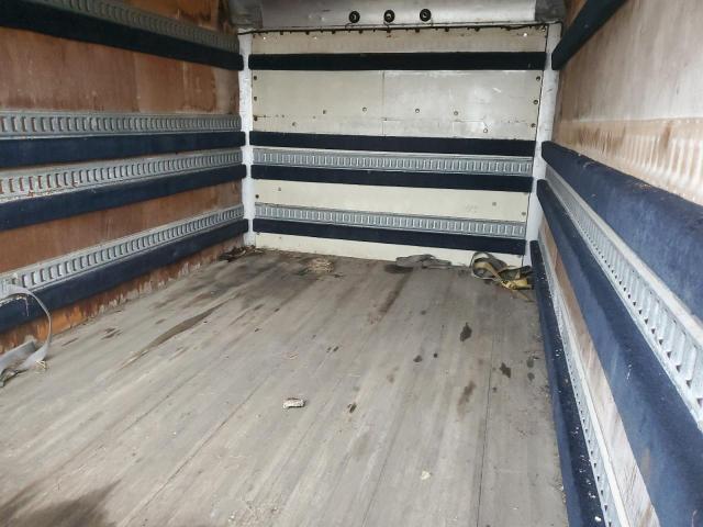 1GBHG31U361115524 - 2006 CHEVROLET EXPRESS G3 WHITE photo 10