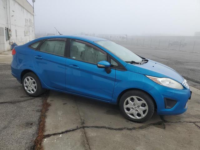 3FADP4BJ7DM159584 - 2013 FORD FIESTA SE BLUE photo 4