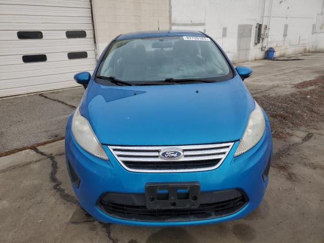 3FADP4BJ7DM159584 - 2013 FORD FIESTA SE BLUE photo 5