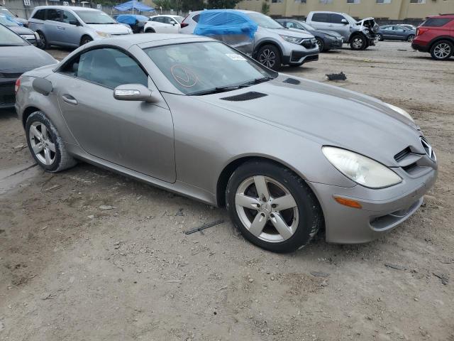 WDBWK54F76F118079 - 2006 MERCEDES-BENZ SLK 280 SILVER photo 4