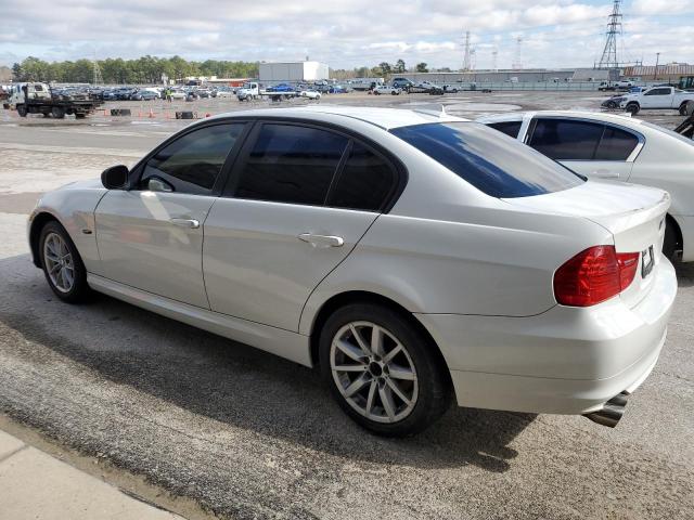 WBAPH7G57ANM50425 - 2010 BMW 328 I WHITE photo 2