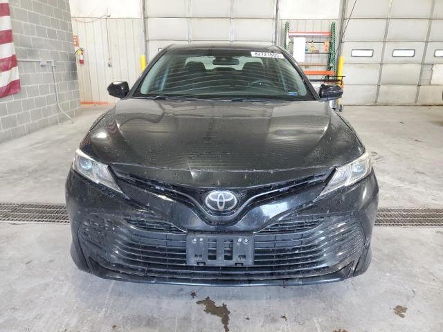 4T1B11HK4JU638548 - 2018 TOYOTA CAMRY L Чорний фото 5