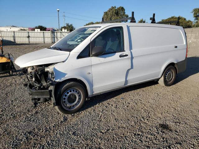 2017 MERCEDES-BENZ METRIS, null