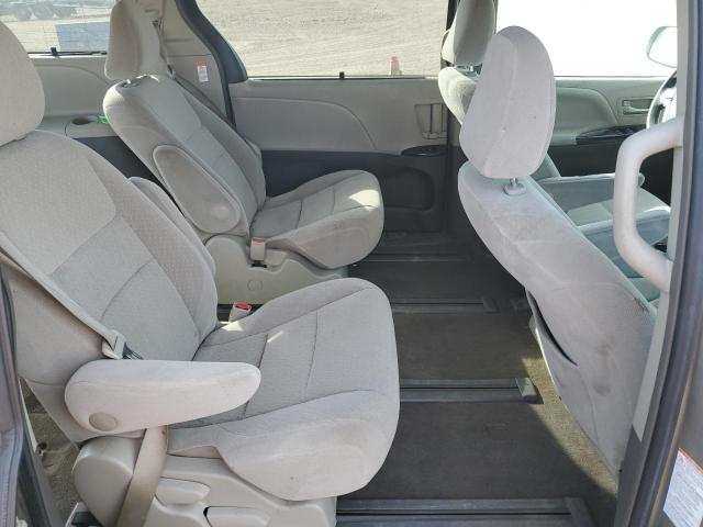 5TDJZ3DC4HS182052 - 2017 TOYOTA SIENNA LE TAN photo 11