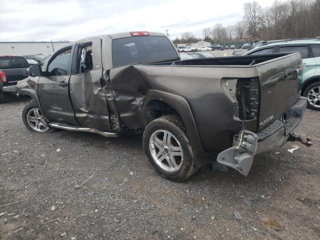 5TFRM5F12AX010272 - 2010 TOYOTA TUNDRA DOUBLE CAB SR5 BROWN photo 2