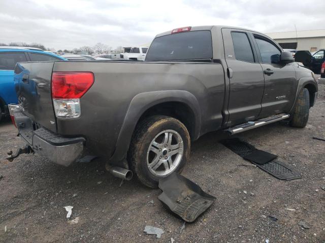 5TFRM5F12AX010272 - 2010 TOYOTA TUNDRA DOUBLE CAB SR5 BROWN photo 3