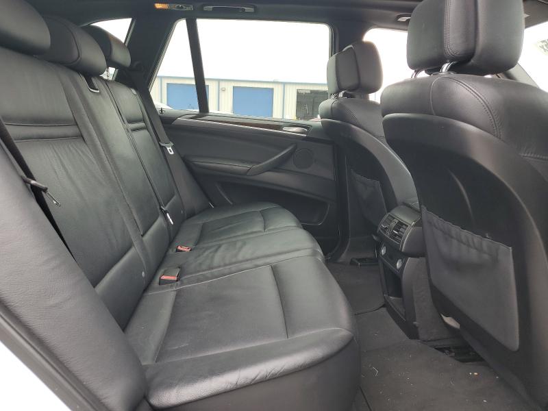 5UXZV4C56D0E11353 - 2013 BMW X5 XDRIVE35I WHITE photo 11