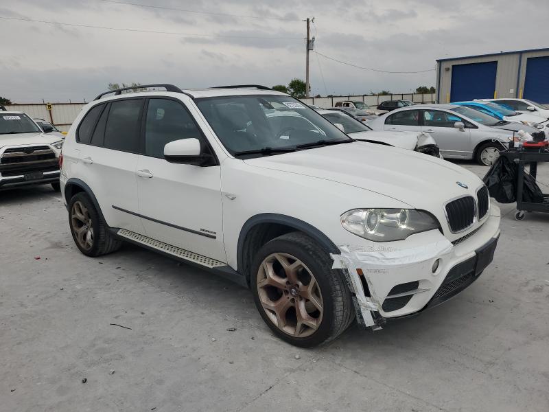 5UXZV4C56D0E11353 - 2013 BMW X5 XDRIVE35I WHITE photo 4