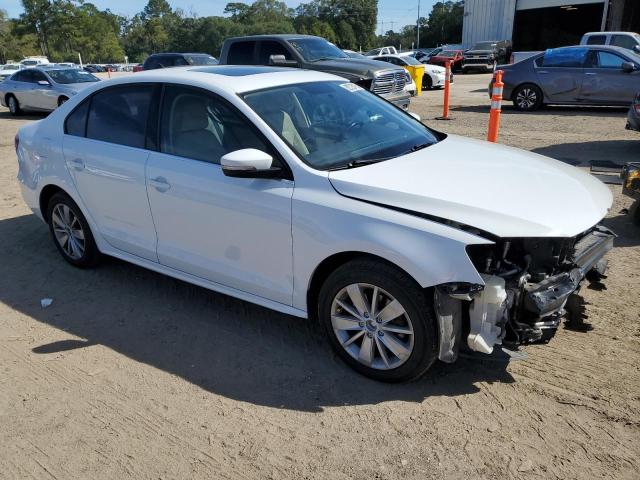 3VWD67AJ6GM356456 - 2016 VOLKSWAGEN JETTA SE WHITE photo 4