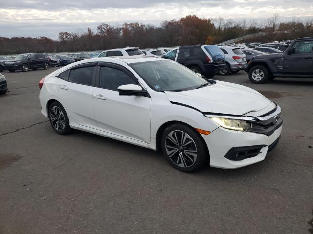 19XFC1F32GE019918 - 2016 HONDA CIVIC EX WHITE photo 4