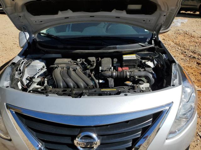 3N1CN7AP1GL899258 - 2016 NISSAN VERSA S ვერცხლისფერი ფოტო 11