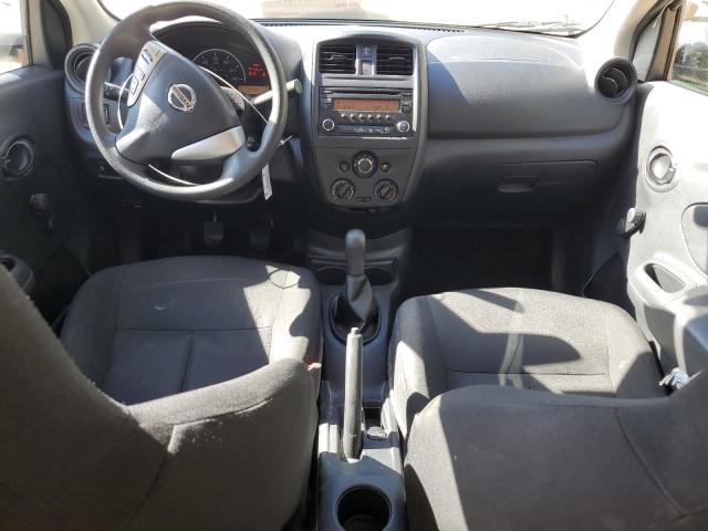 3N1CN7AP1GL899258 - 2016 NISSAN VERSA S ვერცხლისფერი ფოტო 8