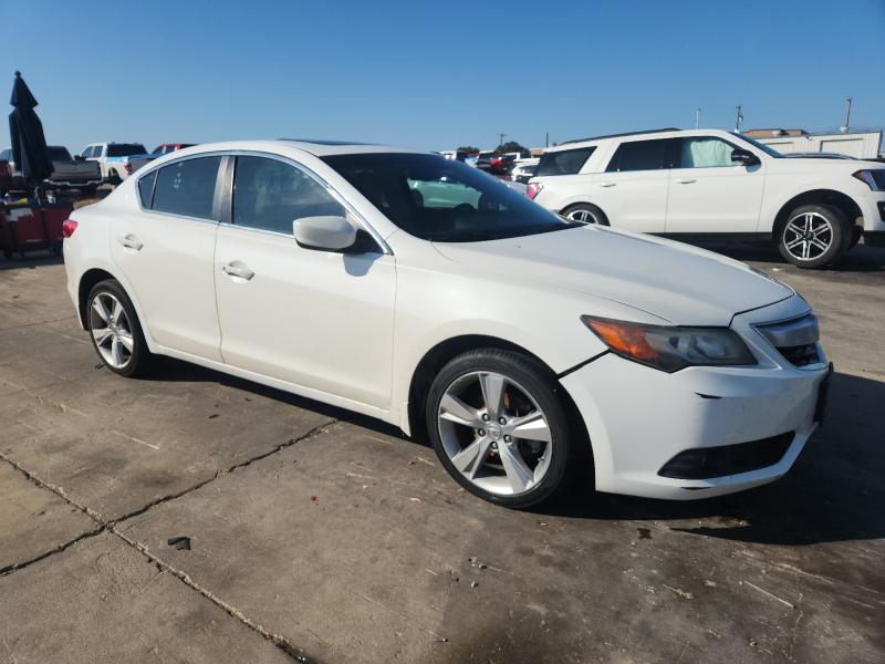19VDE1F75EE014562 - 2014 ACURA ILX 20 TECH WHITE photo 4