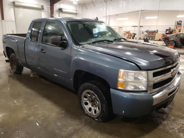 1GCSCREA2AZ284220 - 2010 CHEVROLET 1/2 TON C1500  LS BLUE photo 4