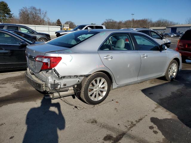 4T1BK1FK4EU549438 - 2014 TOYOTA CAMRY SE SILVER photo 3