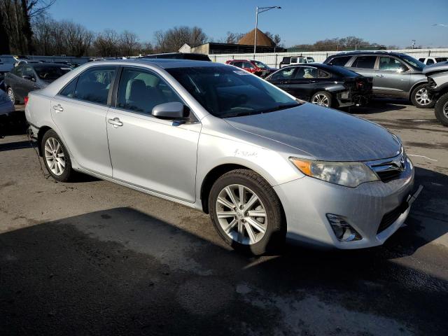 4T1BK1FK4EU549438 - 2014 TOYOTA CAMRY SE SILVER photo 4