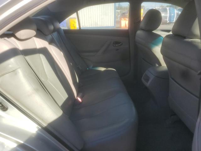 4T4BF3EK1AR057502 - 2010 TOYOTA CAMRY BASE Argent photo 10