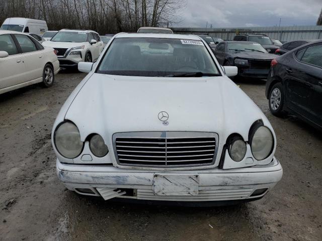 WDBJF65H2XA763970 - 1999 MERCEDES-BENZ E 320 WHITE photo 5