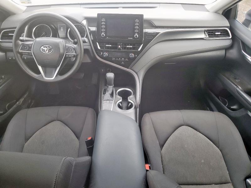 4T1C11AK5PU163886 - 2023 TOYOTA CAMRY LE Biały zdjęcie 8