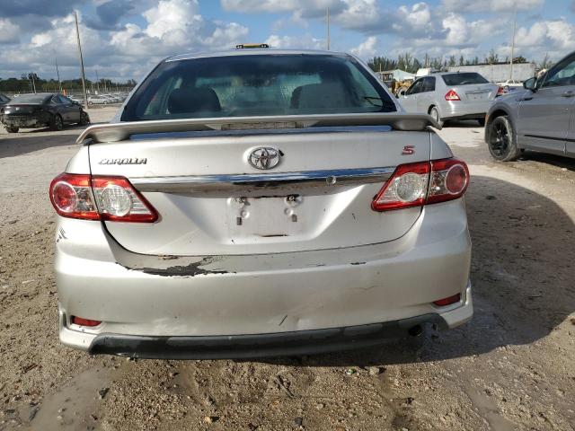 5YFBU4EE7DP119605 - 2013 TOYOTA COROLLA BASE Argent photo 6