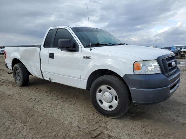 1FTRF12297KB31565 - 2007 FORD F150 WHITE photo 4