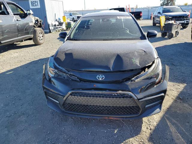 5YFP4RCE2LP048737 - 2020 TOYOTA COROLLA SE أسود صورة 5