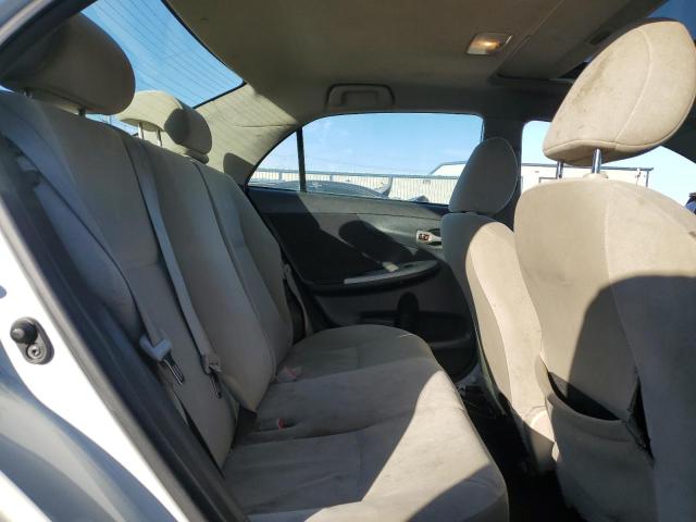 5YFBU4EE7DP097718 - 2013 TOYOTA COROLLA BASE თეთრი ფოტო 10