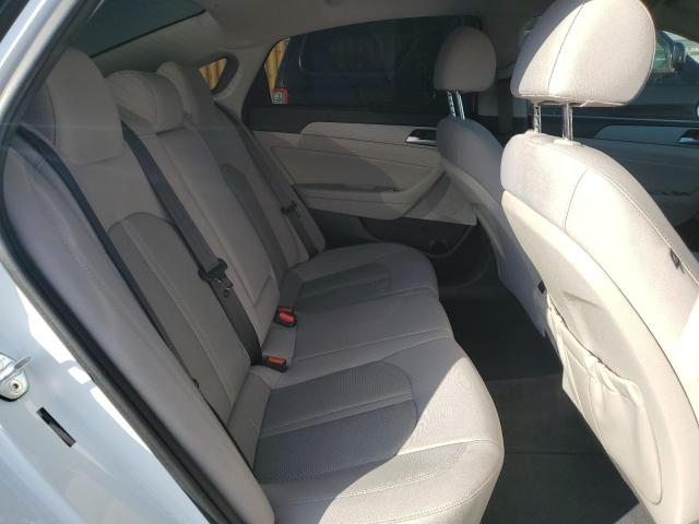 5NPE34AF4KH820207 - 2019 HYUNDAI SONATA LIMITED 白色 照片 10