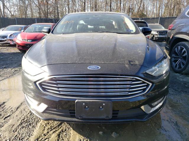 3FA6P0T97HR393559 - 2017 FORD FUSION SE BLACK photo 5