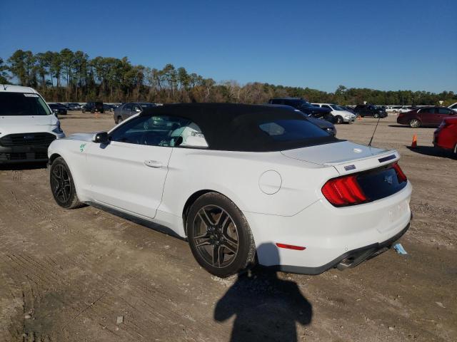 1FATP8UH4J5166426 - 2018 FORD MUSTANG WHITE photo 2