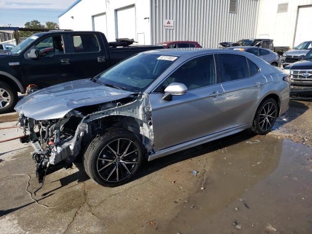 4T1T11AK7RU868191 - 2024 TOYOTA CAMRY SE NIGHT SHADE SILVER photo 1