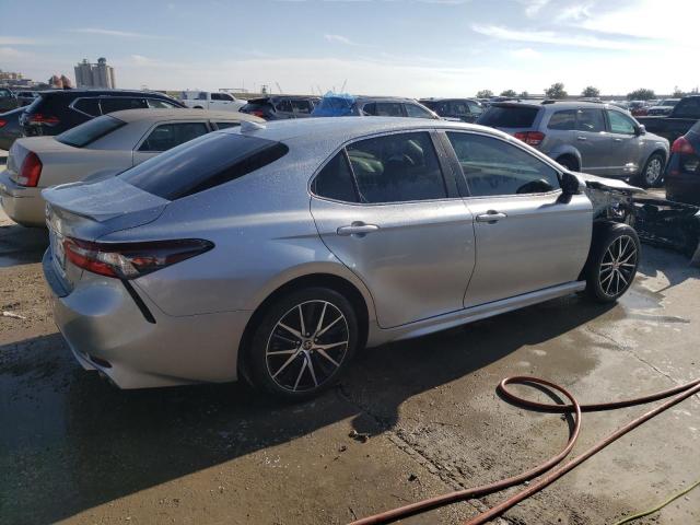 4T1T11AK7RU868191 - 2024 TOYOTA CAMRY SE NIGHT SHADE SILVER photo 3