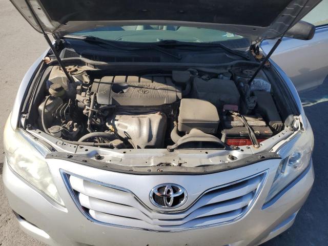 4T4BF3EK3AR086273 - 2010 TOYOTA CAMRY BASE Күміс фото 11