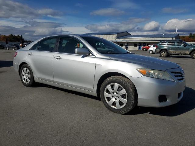 4T4BF3EK3AR086273 - 2010 TOYOTA CAMRY BASE Күміс фото 4